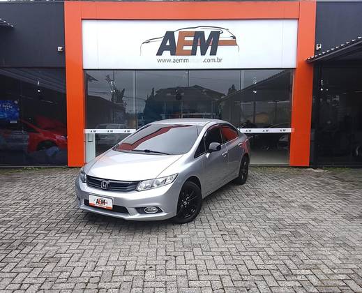 HONDA CIVIC 1.8 LXS 16V FLEX 4P AUTOMÁTICO HONDA CIVIC 1.8 LXS 16V FLEX 4P AUTOMÁTICO